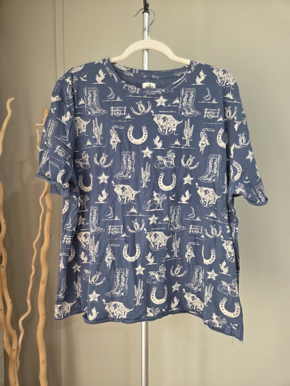 We The Free Girls Blue Western Motif Short Sleeve Tee Sz.S/P